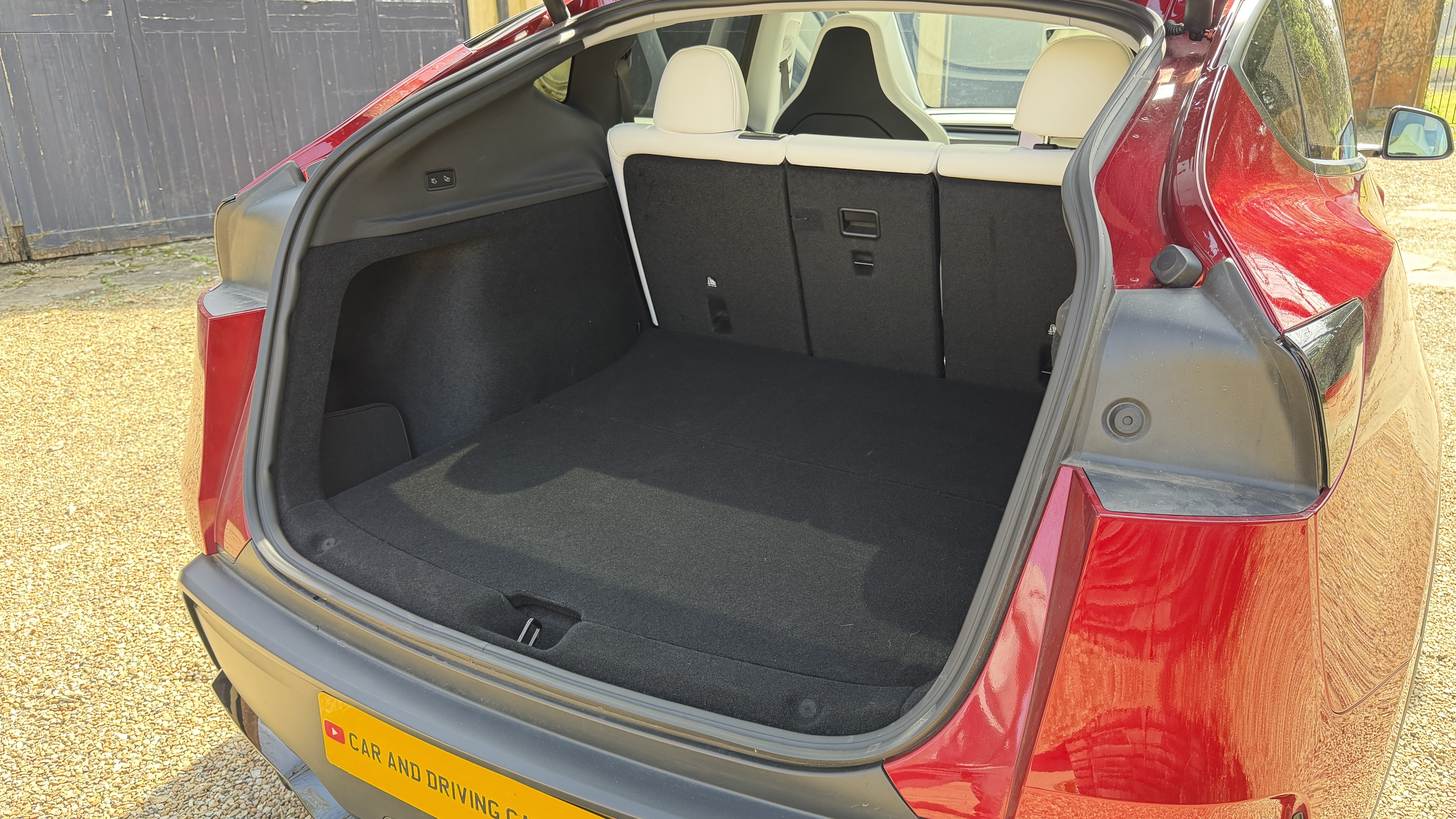 TESLA MODEL Y HATCHBACK Long Range RWD 5dr Auto [Textile + Vegan Leather]